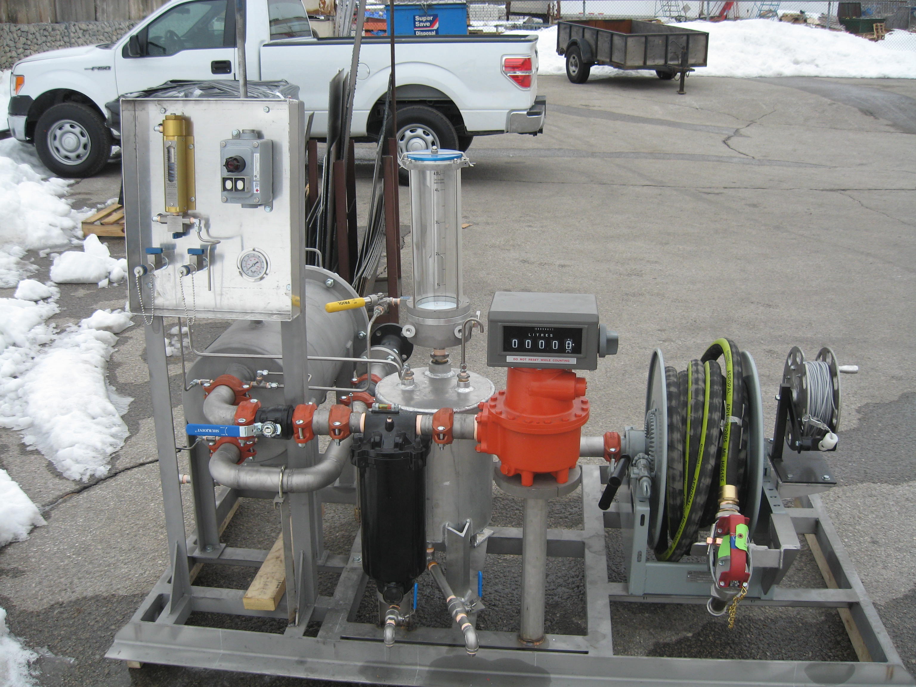Compact helicopter and small aircraft refueling skid